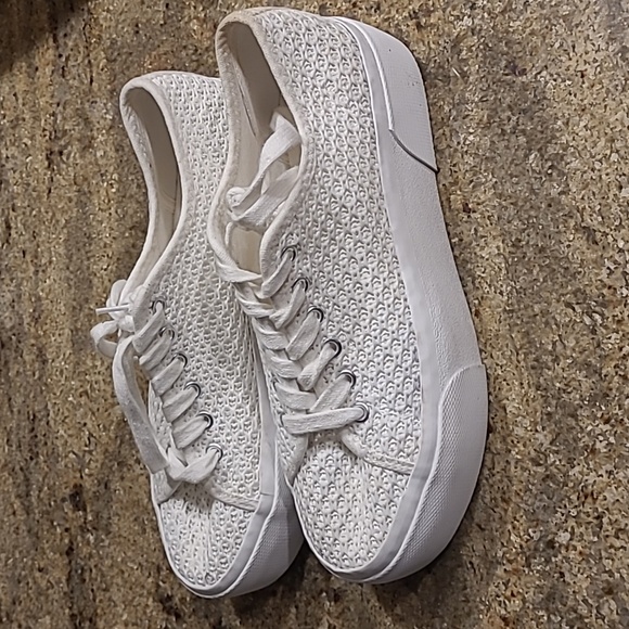 H & M White Crochet Look Platform Sneakers size 38 / US 7 - Picture 3 of 7